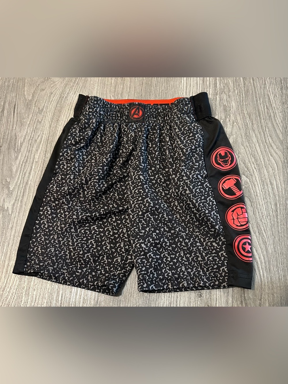 Avenger Black & Gray Boys' Athletic Shorts with Red Accent Logos XS  4/5